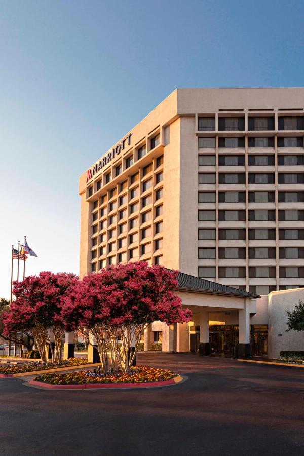 Dallas-Addison Marriott Quorum By The Galleria Exterior photo